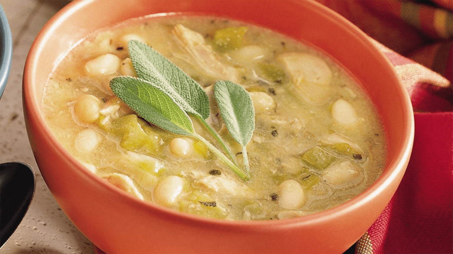Slow-cooked White Chili With Chicken